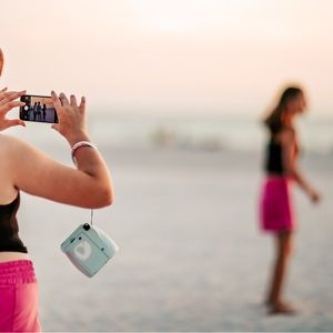 Hi! We are a mother-daughter team. 👋